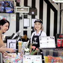 พนักงานซูบี้คิดส์คาเฟ่