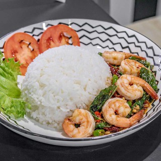 ข้าวราดกระเพรากุ้ง